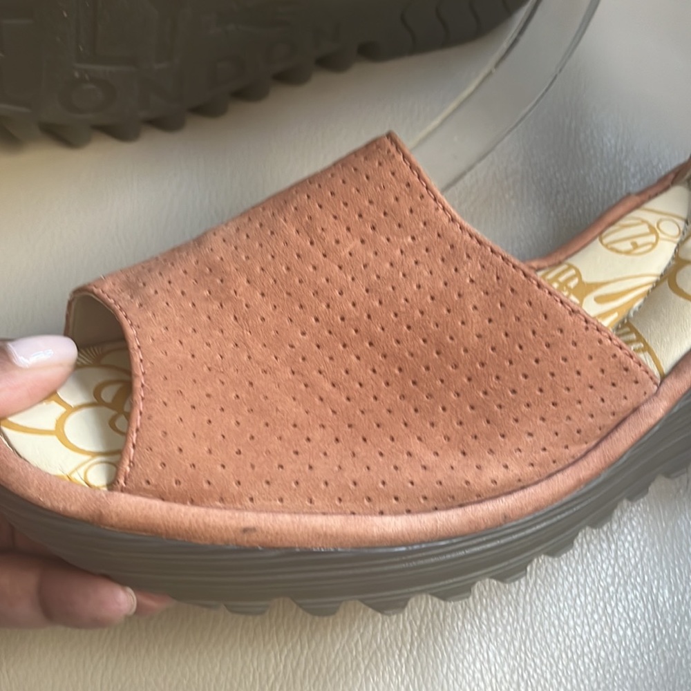 Fly London Yak Cupi mouse Rose Sandals sz 41 - Picture 11 of 11